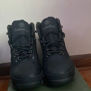 EURO HIKER
L/F MID HIKER
BLACK FULL GRAIN